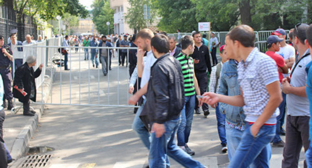 Believers in the streets of Moscow celebratiтп Eid al-Fitr. July 17, 2015. Photo by Murad Shikhakhmedov for the "Caucasian Knot" Believers in the streets of Moscow celebratiтп Eid al-Fitr. July 17, 2015. Photo by Murad Shikhakhmedov for the "Caucasian Knot"