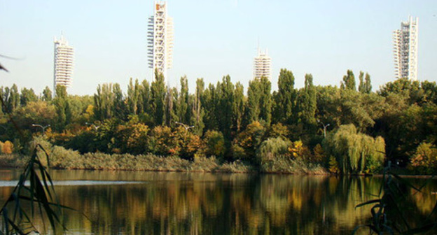 On of the Karasun Lakes in Krasnodar. Photo: Yuriy75 https://ru.wikipedia.org