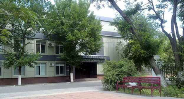 The administration of the Kizlyar District. Photo: M.Aliev http://www.odnoselchane.ru/ The administration of the Kizlyar District. Photo: M.Aliev http://www.odnoselchane.ru/