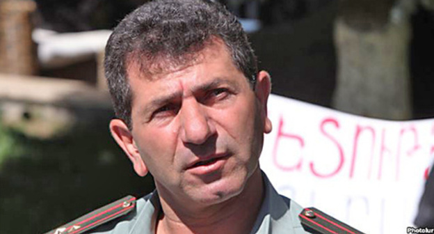Volodya Avetisyan on Freedom Square, Yerevan, June 2013. Photo: http://rus.azatutyun.am/content/article/25114760.html Volodya Avetisyan on Freedom Square, Yerevan, June 2013. Photo: http://rus.azatutyun.am/content/article/25114760.html