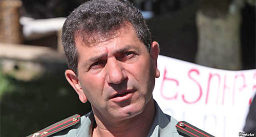 Volodya Avetisyan on Freedom Square, Yerevan, June 2013. Photo: http://rus.azatutyun.am/content/article/25114760.html Volodya Avetisyan on Freedom Square, Yerevan, June 2013. Photo: http://rus.azatutyun.am/content/article/25114760.html