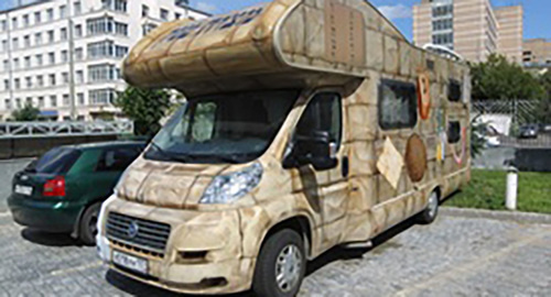 Cars of 4th Jewish ethnographic expedition. Photo: http://nazaccent.ru/content/tag/мицва-мобили/ Cars of 4th Jewish ethnographic expedition. Photo: http://nazaccent.ru/content/tag/мицва-мобили/