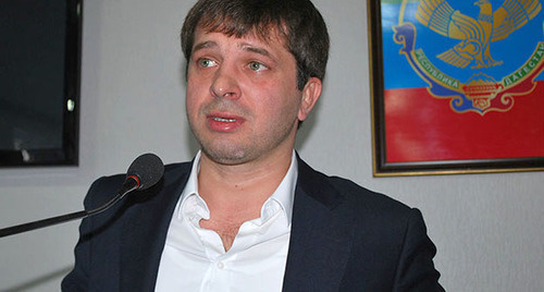 Andrei Vinogradov. Photo: http://fedpress.ru/news/society/news_crime/1438155255-smi-zhiteli-kizlyarskogo-raiona-gotovyat-skhod-protiv-aresta-andreya-vinogradova Andrei Vinogradov. Photo: http://fedpress.ru/news/society/news_crime/1438155255-smi-zhiteli-kizlyarskogo-raiona-gotovyat-skhod-protiv-aresta-andreya-vinogradova