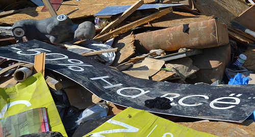 Garbage dump in Dagomys, opposite Infectious Diseases Hospital situated on the river bank. Photo by Svetlana Kravchenko for the ‘Caucasian Knot’. Garbage dump in Dagomys, opposite Infectious Diseases Hospital situated on the river bank. Photo by Svetlana Kravchenko for the ‘Caucasian Knot’.