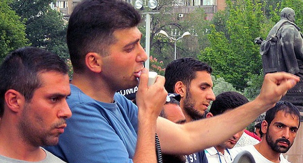 David Sanasaryan, member of Coordination Group, July 7, 2015. Photo by Armine Martirosyan for the ‘Caucasian Knot’. David Sanasaryan, member of Coordination Group, July 7, 2015. Photo by Armine Martirosyan for the ‘Caucasian Knot’.