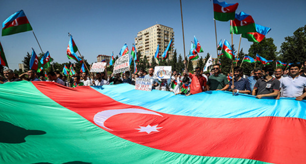 Rally in Baku ‘We’ll be saved!’, May 30, 2015. Photo by Aziz Karimov for the ‘Caucasian Knot’. Rally in Baku ‘We’ll be saved!’, May 30, 2015. Photo by Aziz Karimov for the ‘Caucasian Knot’.