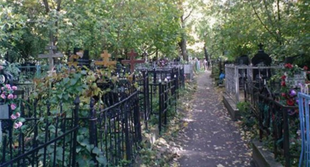 Cemetary in Nalchik. Photo: http://kbrinfo.ru/sites/default/files/field/image/kladbiwe3.jpg Cemetary in Nalchik. Photo: http://kbrinfo.ru/sites/default/files/field/image/kladbiwe3.jpg