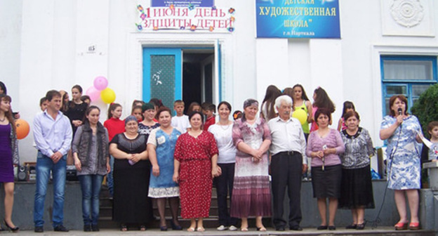 Teachers of Nartkala House of Children's Creativity. Photo: http://ddtnartkala.gixx.ru/img/fotogallery/1/kart/100_9152.jpg Teachers of Nartkala House of Children's Creativity. Photo: http://ddtnartkala.gixx.ru/img/fotogallery/1/kart/100_9152.jpg