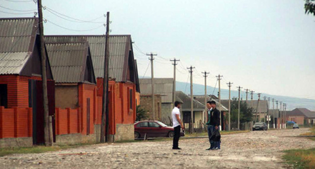 A street in the Chechen village. Photo by Magomed Magomedov for the "Caucasian Knot" A street in the Chechen village. Photo by Magomed Magomedov for the "Caucasian Knot"