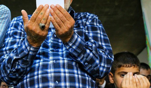 Man performing namaz. Photo by Aziz Karimov for the ‘Caucasian Knot’. Man performing namaz. Photo by Aziz Karimov for the ‘Caucasian Knot’.