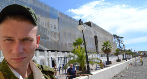 Serviceman at the municipal beach in Sochi, August 2015. Photo by Svetlana Kravchenko for the ‘Caucasian Knot’. Serviceman at the municipal beach in Sochi, August 2015. Photo by Svetlana Kravchenko for the ‘Caucasian Knot’.