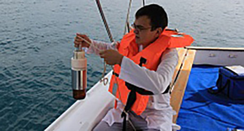 Staff member of Sochivodokanal. Photo: http://www.sochivodokanal.ru/about/