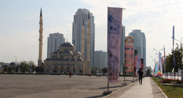 ‘Heart of Chechnya’ Mosque, Grozny. Photo by Magomed Magomedov for the ‘Caucasian Knot’. ‘Heart of Chechnya’ Mosque, Grozny. Photo by Magomed Magomedov for the ‘Caucasian Knot’.