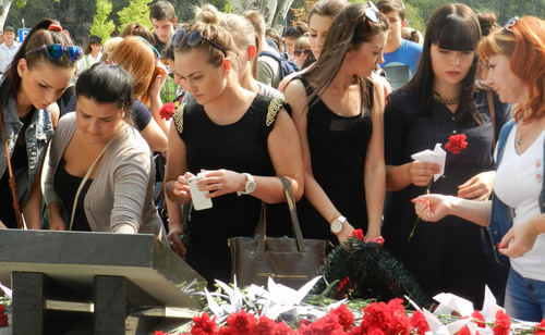 Participants of the rally "Beslan-Volgograd: pain and sorrow of entire planet", Volgograd, September 3, 2015. Photo by Tatiana Filimonova for the ‘Caucasian Knot’. Participants of the rally "Beslan-Volgograd: pain and sorrow of entire planet", Volgograd, September 3, 2015. Photo by Tatiana Filimonova for the ‘Caucasian Knot’.