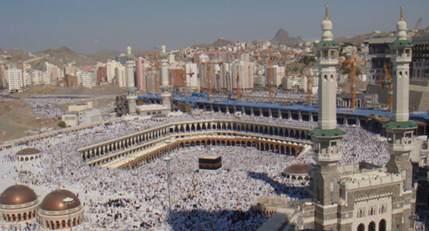 Al-Haram Mosque. Photo: Al Jazeera English https://ru.wikipedia.org Al-Haram Mosque. Photo: Al Jazeera English https://ru.wikipedia.org