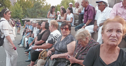 Participants of the rally ‘No to robbery!’ in Yerevan, September 11, 2015. Photo by Armine Martirosayn for the ‘Caucasian Knot’. 
