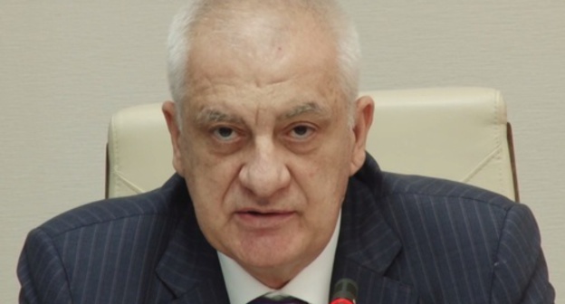 Tamerlan Aguzarov at the meeting with North Ossetia regions’ heads, August 6, 2015. Photo: Ossetia.tv