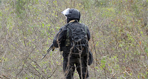 Law enforcers during counterterrorist operation. Photo: http://nac.gov.ru/nakmessage/2014/10/06/v-kabardino-balkarii-neitralizovany-dva-uchastnika-nezakonnogo-vooruzhennogo-f.html