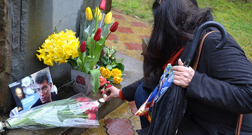 Boris Nemtsov photo and flowers at the Memorial to victims of political repressions. Sochi, March 1, 2015. Photo by Svetlana Kravchenko for the ‘Caucasian Knot’. Boris Nemtsov photo and flowers at the Memorial to victims of political repressions. Sochi, March 1, 2015. Photo by Svetlana Kravchenko for the ‘Caucasian Knot’.