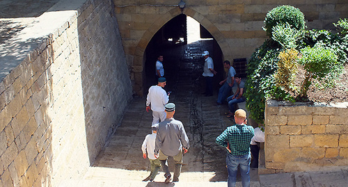 Exit for the Naryn-Kala fortress, where the main anniversary show "2000 years in two hours" is to be held. Photo by Patimat Makhmudova for the ‘Caucasian Knot’. 