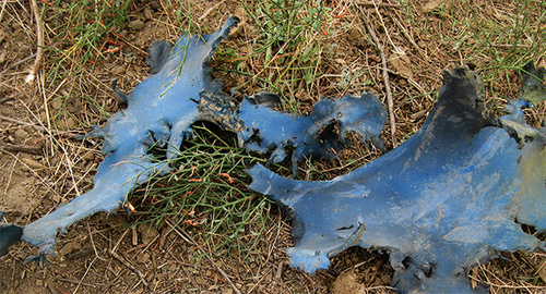 Debris of improvised explosive device. Photo: http://nac.gov.ru/nakmessage/2015/09/12/v-dagestane-obnaruzhen-banditskii-tainik-obezvrezheno-samodelnoe-vzryvnoe-ustr.html Debris of improvised explosive device. Photo: http://nac.gov.ru/nakmessage/2015/09/12/v-dagestane-obnaruzhen-banditskii-tainik-obezvrezheno-samodelnoe-vzryvnoe-ustr.html