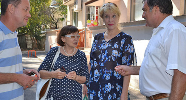 Members of the Communist Party of the Russian Federation, the Liberal Democratic Party of Russia, the "Rodina" Party, the "Yabloko" Party, and self-nominees filed an appeal to the Russian Central Election Commission (CEC) with the demand to dissolve the Sochi Election Commission and check complaints about violations committed during the voting. Sochi, September 18, 2015. Photo by Svetlana Kravchenko for the ‘Caucasian Knot’. 