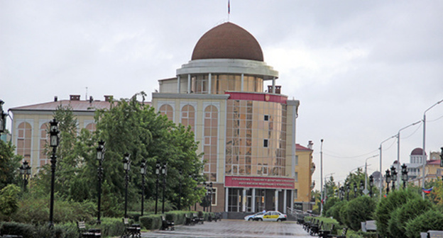 Grozny. The building of the office of the Judicial Parliament. Photo by Magomed Magomedov for the "Caucasian Knot"
Grozny. The building of the office of the Judicial Parliament. Photo by Magomed Magomedov for the "Caucasian Knot"