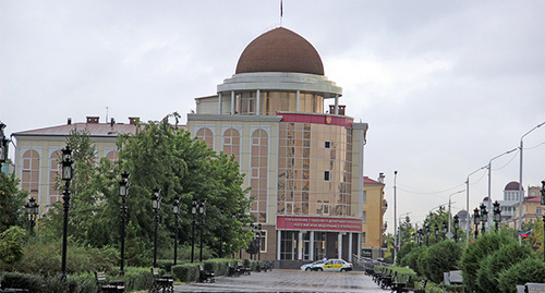 Grozny. The building of the office of the Judicial Parliament. Photo by Magomed Magomedov for the "Caucasian Knot"
Grozny. The building of the office of the Judicial Parliament. Photo by Magomed Magomedov for the "Caucasian Knot"