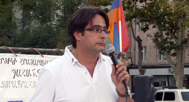 Andrias Gukasyan, a member of the board of the civil movement "Arise, Armenia!". Photo by Armine Martirosyan for the "Caucasian Knot" Andrias Gukasyan, a member of the board of the civil movement "Arise, Armenia!". Photo by Armine Martirosyan for the "Caucasian Knot"