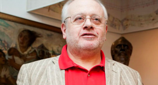 Sergey Ustinov, the Director of the Museum of the Jewish History in Russia. Photo: http://bloknot.ru/chp/vy-strelivshij-v-golovu-direktora-muzeya-evreev-zaderzhan-v-dagestane-313601.html Sergey Ustinov, the Director of the Museum of the Jewish History in Russia. Photo: http://bloknot.ru/chp/vy-strelivshij-v-golovu-direktora-muzeya-evreev-zaderzhan-v-dagestane-313601.html