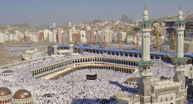 Al-Kharam mosque and Mecca. Photo Jazeera English - Al-Haram mosque https://ru.wikipedia.org Al-Kharam mosque and Mecca. Photo Jazeera English - Al-Haram mosque https://ru.wikipedia.org