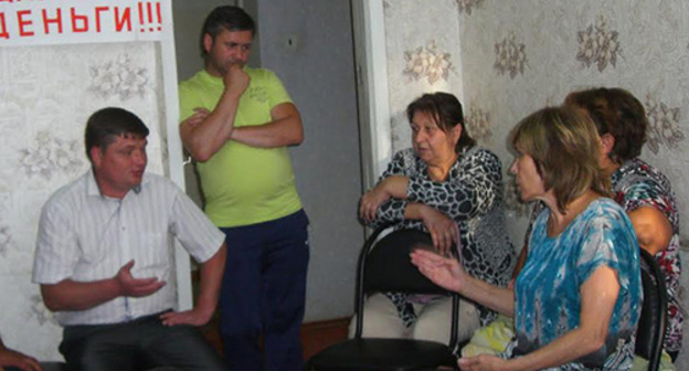 The hunger-strikers were visited by a Deputy public prosecutor Sergey Svidovsky, 20.09.2015. Photo by Yelena Grebenyuk for the "Caucasian Knot" The hunger-strikers were visited by a Deputy public prosecutor Sergey Svidovsky, 20.09.2015. Photo by Yelena Grebenyuk for the "Caucasian Knot"