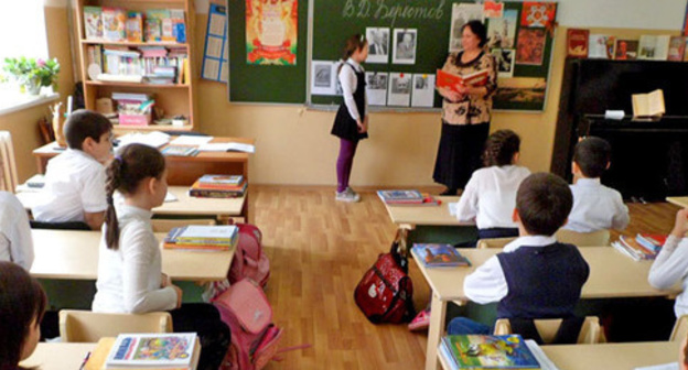 In one of the schools of Dagestan. Photo: http://flnka.ru/ In one of the schools of Dagestan. Photo: http://flnka.ru/