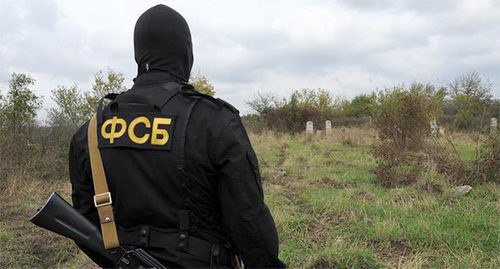 FSB officer during counterterrorist operation. Photo: http://nac.gov.ru/nakmessage/2014/10/06/v-kabardino-balkarii-neitralizovany-dva-uchastnika-nezakonnogo-vooruzhennogo-f.html FSB officer during counterterrorist operation. Photo: http://nac.gov.ru/nakmessage/2014/10/06/v-kabardino-balkarii-neitralizovany-dva-uchastnika-nezakonnogo-vooruzhennogo-f.html