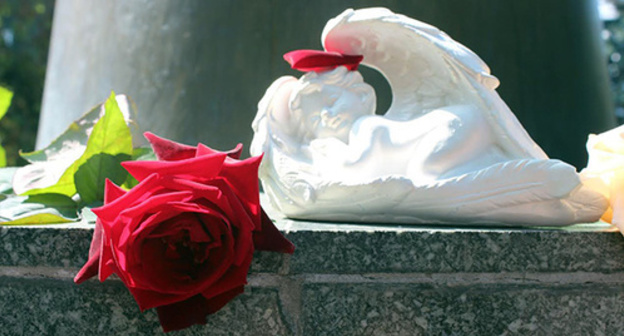 Sculpture of angel at the monument "Tree of Life" in memory of 11-year-old Circassian girl Judy Maf. Photo by Lyudmila Maratova for the ‘Caucasian Knot’. Sculpture of angel at the monument "Tree of Life" in memory of 11-year-old Circassian girl Judy Maf. Photo by Lyudmila Maratova for the ‘Caucasian Knot’.