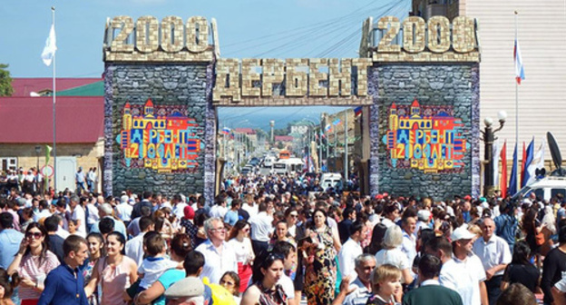 Festive events dedicated to the 2000th anniversary of Derbent, September 19, 2015. Photo by Timur Isaev for the ‘Caucasian Knot’. Festive events dedicated to the 2000th anniversary of Derbent, September 19, 2015. Photo by Timur Isaev for the ‘Caucasian Knot’.