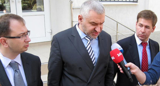 Advocates of Nadezhda Savchenko: Nikolai Polozov, Mark Feighin and Ilya Novikov at the Donetsk City Court. Photo by Konstantin Volgin for the ‘Caucasian Knot’. 