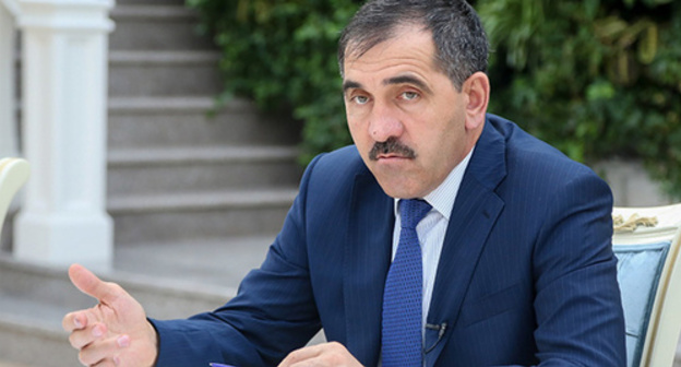 Yunus-Bek Evkurov. Photo: http://www.ingushetia.ru/photo/section.php?SECTION_ID=150