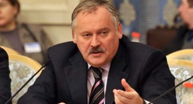 Konstantin Zatulin. Photo: http://sevnovosti.ru/main/policy/7684-zatulin-s-uvazheniem-otnositsya-k-kolesnichenko-no-mnogoe-budet-zaviset-ot-nego-i-ego-odnopartiycev.html Konstantin Zatulin. Photo: http://sevnovosti.ru/main/policy/7684-zatulin-s-uvazheniem-otnositsya-k-kolesnichenko-no-mnogoe-budet-zaviset-ot-nego-i-ego-odnopartiycev.html