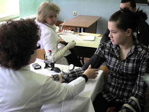 Student of Department of Economics, Information Technologies and Mathematics of the State University of Tourism and Health Resort Business of Sochi as voluntary blood donors, March 17, 2010. Photo by the "Caucasian Knot" Student of Department of Economics, Information Technologies and Mathematics of the State University of Tourism and Health Resort Business of Sochi as voluntary blood donors, March 17, 2010. Photo by the "Caucasian Knot"
