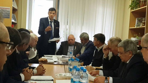 The meeting of the Presidium of the "Party of Veterans of Russia" held in Moscow on October 20, 2015, discussing the dispersal of thw rally in Buynaksk. Photo: http://veteransrussian.ru/msk/novosti-partii/prezidium-partii-veteranov-rossii-obsudil-situacziyu-v-bujnakske-i-schitaet-chto-glava-dagestana-dezinformirovan-svoimi-podchinyonnyimi.html The meeting of the Presidium of the "Party of Veterans of Russia" held in Moscow on October 20, 2015, discussing the dispersal of thw rally in Buynaksk. Photo: http://veteransrussian.ru/msk/novosti-partii/prezidium-partii-veteranov-rossii-obsudil-situacziyu-v-bujnakske-i-schitaet-chto-glava-dagestana-dezinformirovan-svoimi-podchinyonnyimi.html