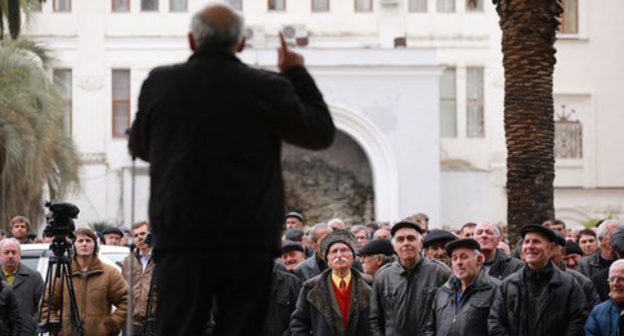 The rally of the opposition in Sukhumi on February 23, 2013. Photo by Grigory Kubatyan for the "Caucasian Knot" The rally of the opposition in Sukhumi on February 23, 2013. Photo by Grigory Kubatyan for the "Caucasian Knot"