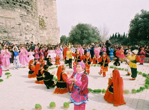 Celebration of Novruz Bairam in Azerbaijan. Photo by www.ksam.org Celebration of Novruz Bairam in Azerbaijan. Photo by www.ksam.org