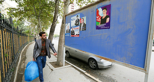 Posters of the candidates in Tebriz street, Baku, October 19, 2015. Photo by Aziz Karimov for the ‘Caucasian Knot’. Posters of the candidates in Tebriz street, Baku, October 19, 2015. Photo by Aziz Karimov for the ‘Caucasian Knot’.