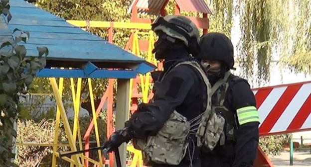 Law enforcers during special operation in Nalchik, November 10, 2015. Photo: http://nac.gov.ru/nakmessage/2015/11/11/v-nalchike-neitralizvan-prisyagnuvshii-ig-bandglavar-boevikov-kbr.html Law enforcers during special operation in Nalchik, November 10, 2015. Photo: http://nac.gov.ru/nakmessage/2015/11/11/v-nalchike-neitralizvan-prisyagnuvshii-ig-bandglavar-boevikov-kbr.html