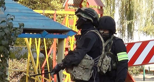 Law enforcers during special operation in Nalchik, November 10, 2015. Photo: http://nac.gov.ru/nakmessage/2015/11/11/v-nalchike-neitralizvan-prisyagnuvshii-ig-bandglavar-boevikov-kbr.html Law enforcers during special operation in Nalchik, November 10, 2015. Photo: http://nac.gov.ru/nakmessage/2015/11/11/v-nalchike-neitralizvan-prisyagnuvshii-ig-bandglavar-boevikov-kbr.html
