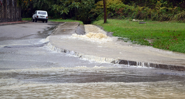 Flooding in Sochi, November 11, 2015. Photo by Svetlana Kravchenko for the ‘Caucasian Knot’. 