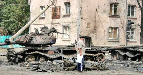 Georgian tank T-72 in Tskhinvali, South Ossetia, August 18, 2008. Photo: IA OSinform, https://ru.wikipedia.org Georgian tank T-72 in Tskhinvali, South Ossetia, August 18, 2008. Photo: IA OSinform, https://ru.wikipedia.org