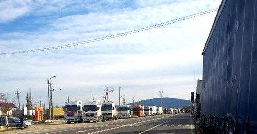 A protest action of the truck drivers. Dagestan, October 14, 2015. Photo: Ilyas Khadzhi, Bariyat Idrisova http://chernovik.net/content/lenta-novostey/v-dagestane-dalnoboyshchiki-vystupayut-protiv-vysokih-sborov A protest action of the truck drivers. Dagestan, October 14, 2015. Photo: Ilyas Khadzhi, Bariyat Idrisova http://chernovik.net/content/lenta-novostey/v-dagestane-dalnoboyshchiki-vystupayut-protiv-vysokih-sborov