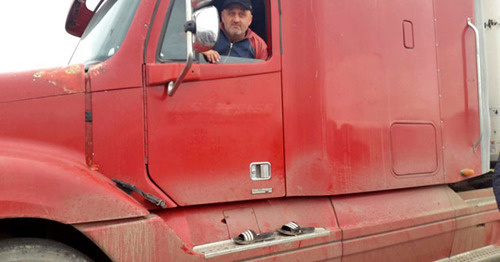 Protest actions of truckers in Dagestan. November 14, 2015. Photo: Ilyas Khadzhi, Bariyat Idrisova http://chernovik.net/content/lenta-novostey/v-dagestane-dalnoboyshchiki-vystupayut-protiv-vysokih-sborov Protest actions of truckers in Dagestan. November 14, 2015. Photo: Ilyas Khadzhi, Bariyat Idrisova http://chernovik.net/content/lenta-novostey/v-dagestane-dalnoboyshchiki-vystupayut-protiv-vysokih-sborov